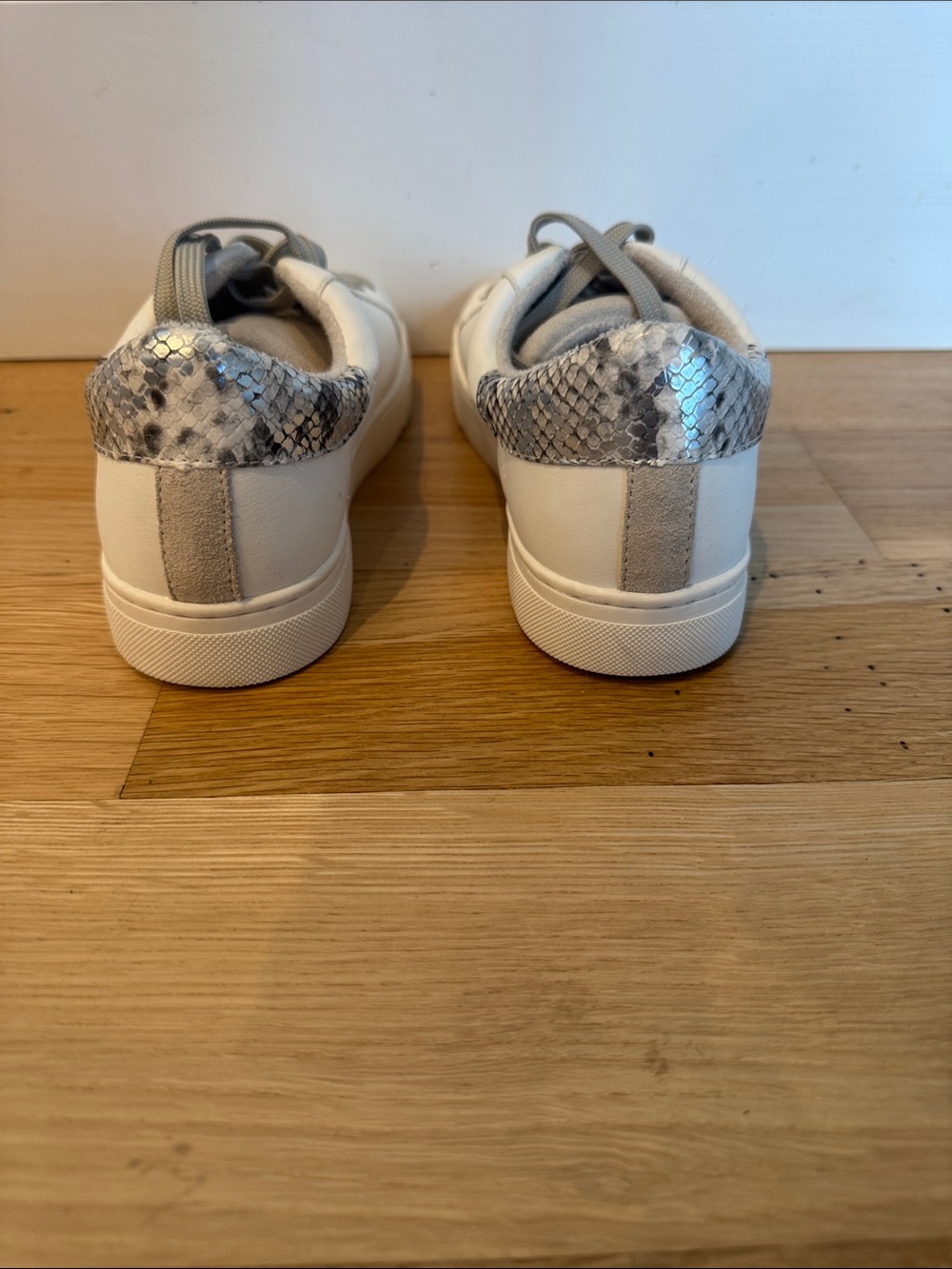 Steve Madden Sienna White Sneakers with Gray Snake-Print Star Accents - Picture 5 of 8